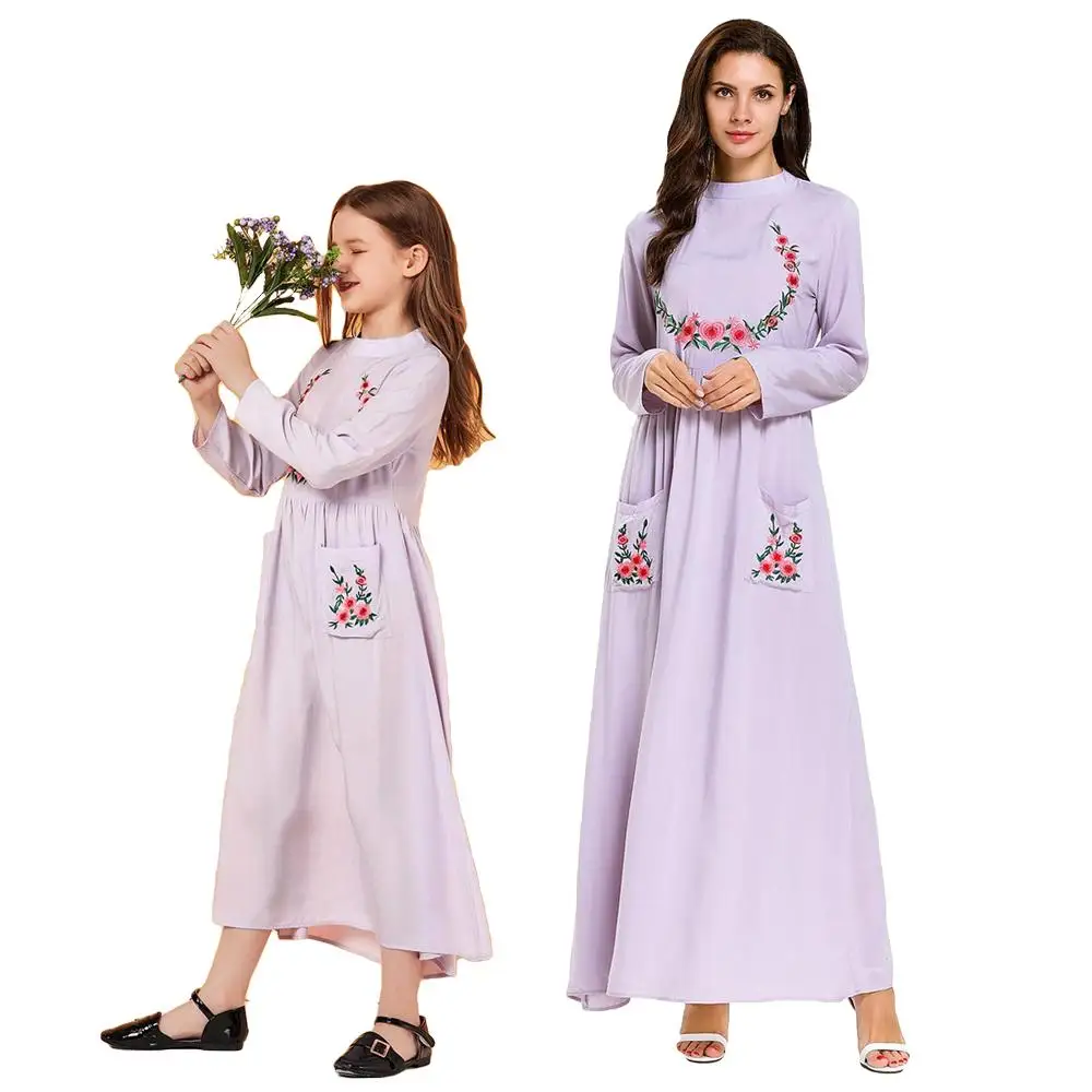Мусульманское платье макси для мамы и дочки abaya одежда родителей детей с вышивкой