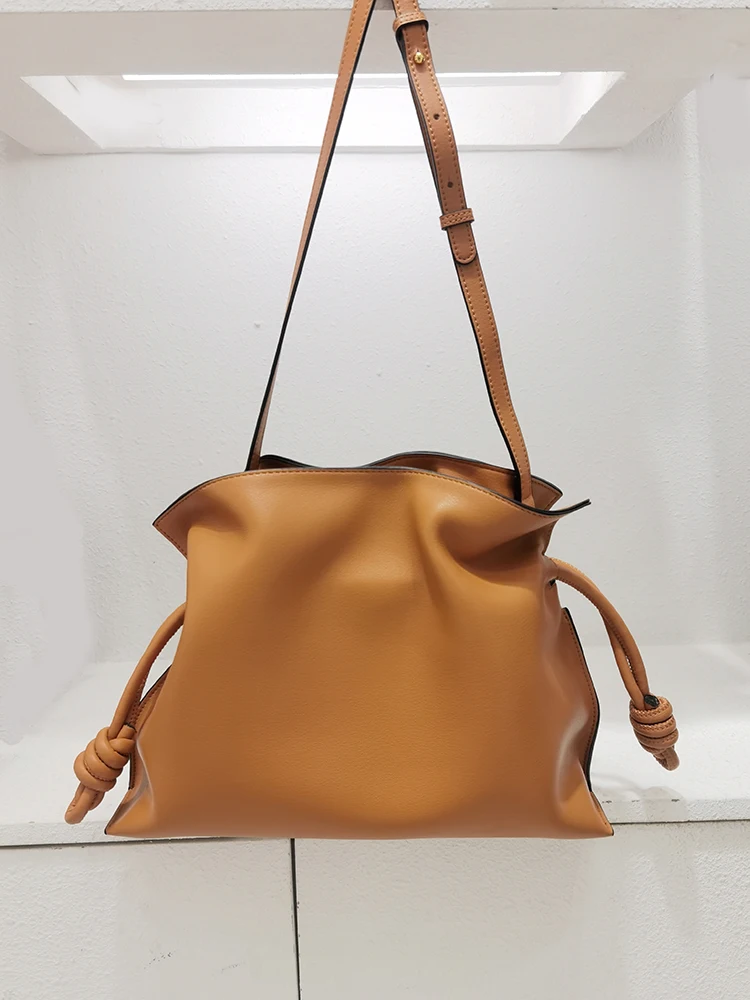 

2021 Women Genuine Leather Bag Calfskin Bucket Bag Pure Color Luxury Designer Real Leather Shoulder Bag For Lady Simple Fashion