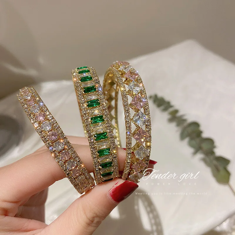 

Korea East Gate Fashion Simple Personality Bracelet Diamond Zirconia Open Net Red Temperament Design Sense Of Hand Deco