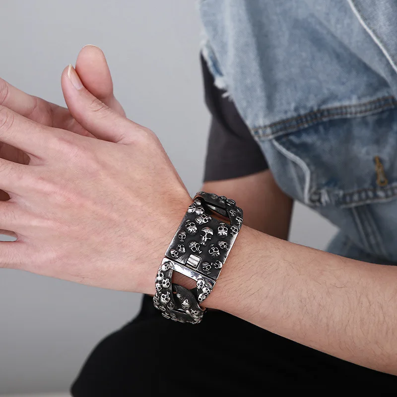 

Exaggerated wide skull chain bracelet for men stainless steel chunky bracelet punk hip-hop jewelry emo jewelry wholesale items