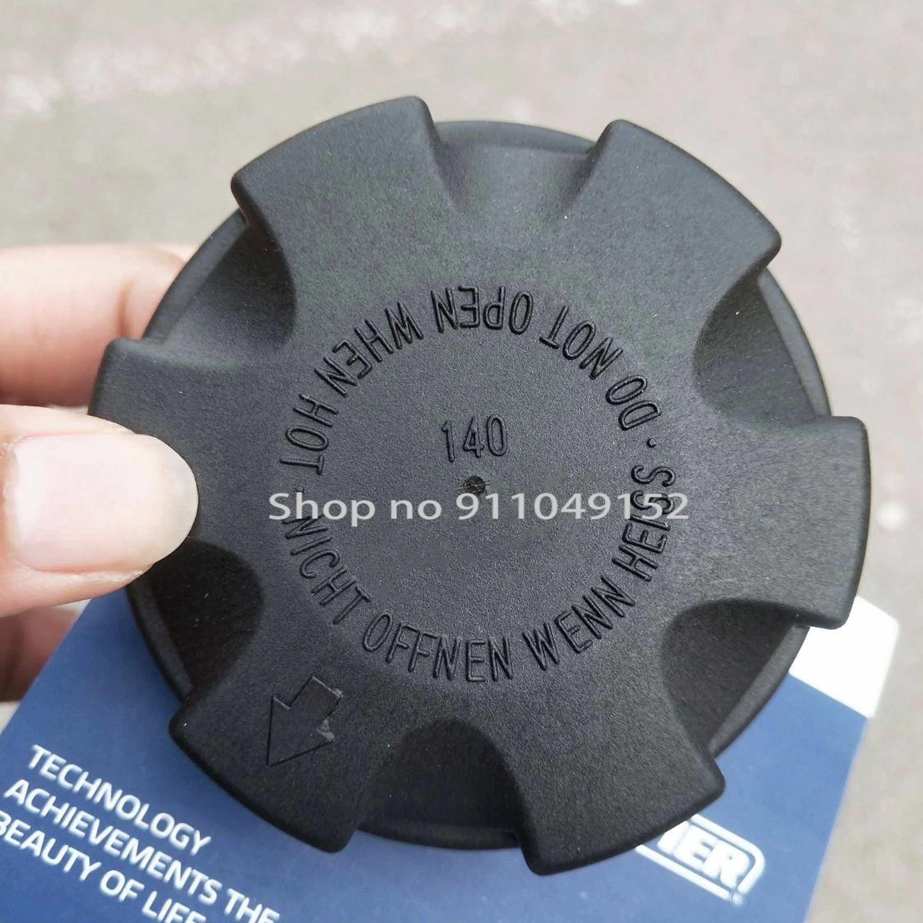 

CAR Spiral Locking Device Reservoir bm wE90 320D M47N2 E90 320I N46 E90 325I N52 Cooling system water guide hose