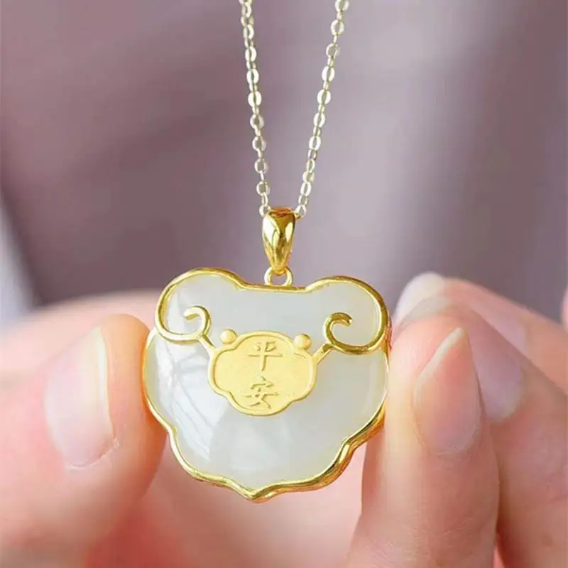 

Hetian Jade Lock of Safeness and Luck S925 Sterling Silver Pendant Retro Simple Design Gilding Craft Exquisite and Elegant