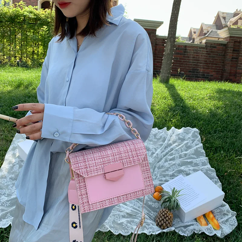 

In summer, the new small bag will be popular in 2021. The Korean version of Joker ins Messenger bag is fashionable in online