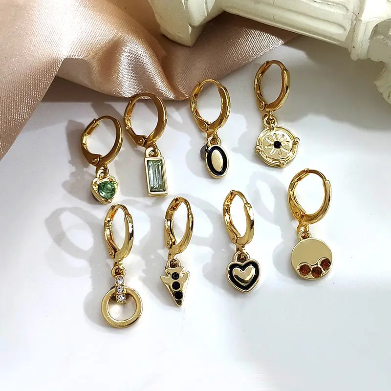

JUST FEEL New Tiny Hoop Earrings For Women Gold Color Round Heart Rhinestone Cartilage Hoop Earrings Jewelry Endless Earrings