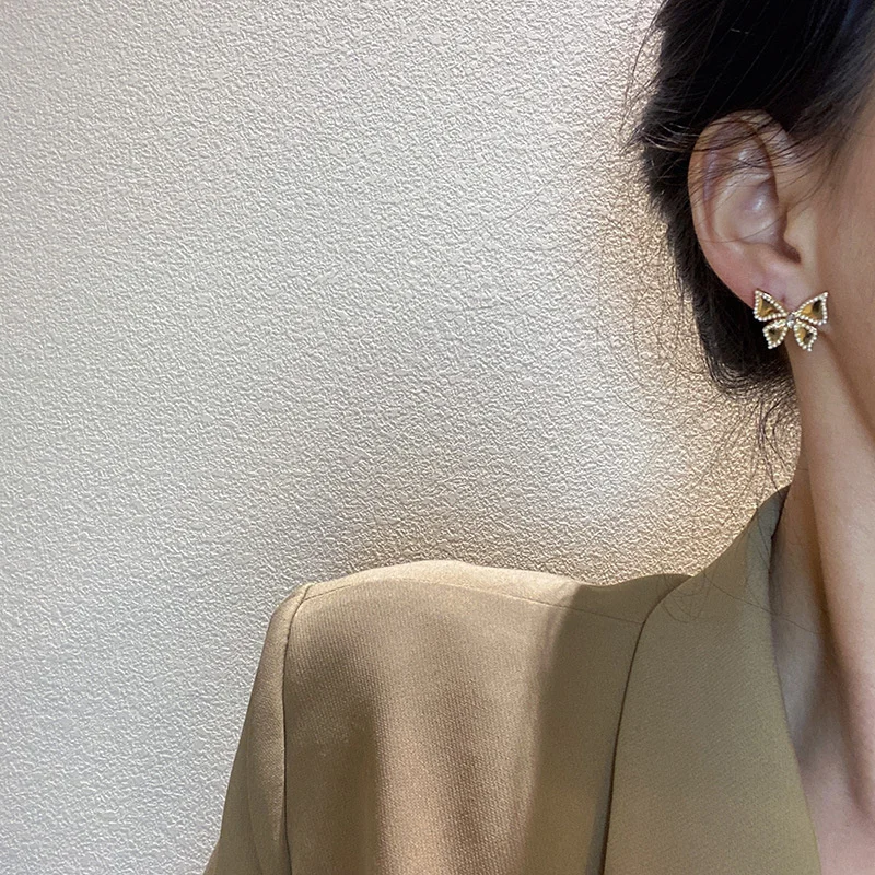 

Pearl 2021 hyperbole Favourite Earring for women European Wedding