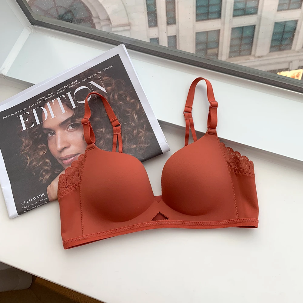 

a single unmarked one-piece commuter minimalist bra thin piece gathered on the toss small breast underwear female no steel ring