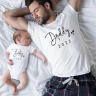 Забавный малыш, папа, модель 2022 года, семейная Одинаковая одежда, простой семейный образ, футболка, одежда для маленьких Пап