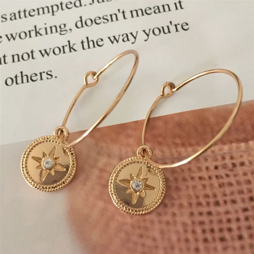 Женские серьги кольца с кристаллами золотого цвета|Серьги-кольца| |