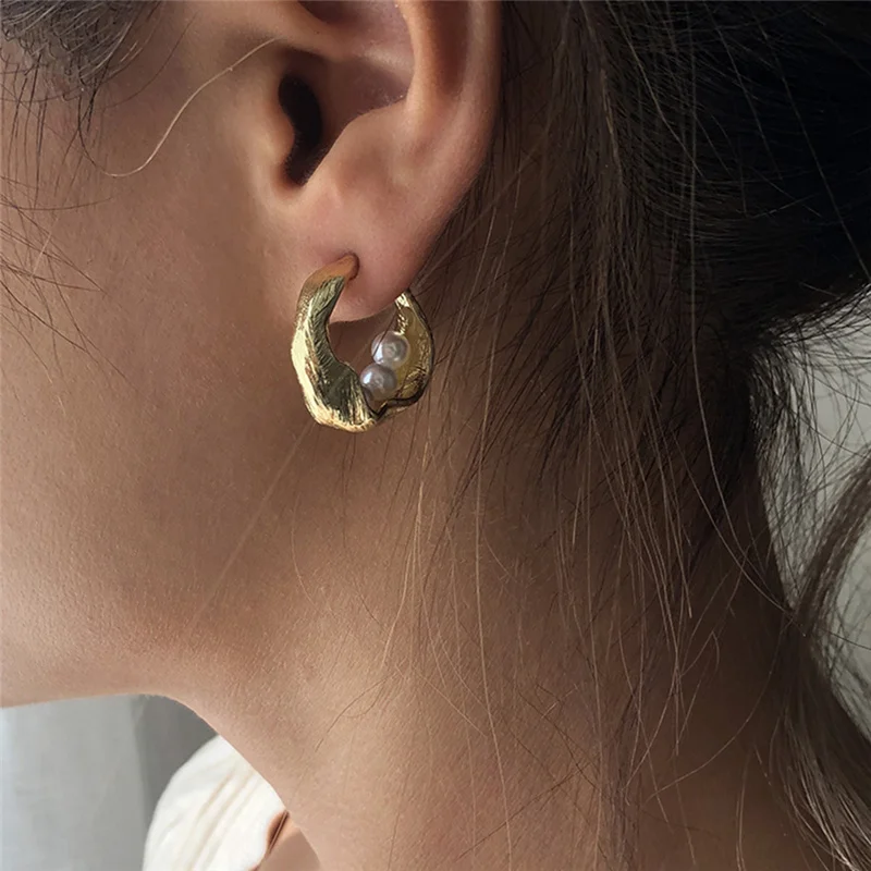 

Trendy Pearl Moon Dangle Earrings for Women Temperament Pearl Gold Color Fashion Earrings Girl Party Jewelry Gift