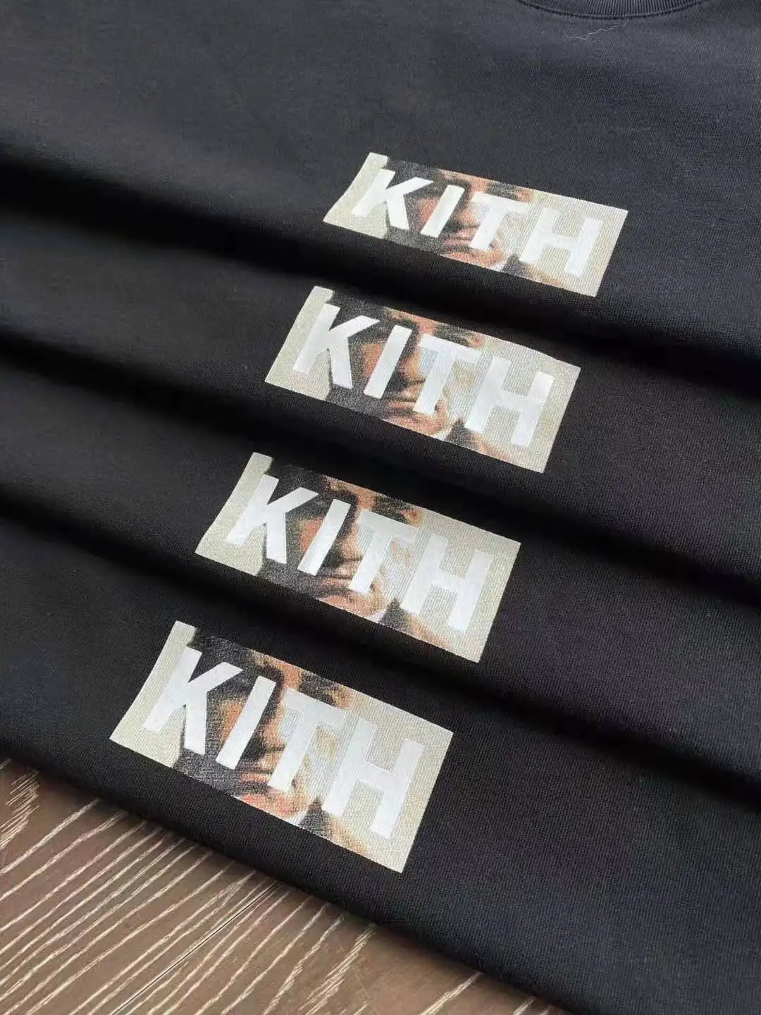 

2020 Brand New KITH TREATS ICE CREAM DAY TEE Los Angeles T-Shirt Men Women Chest Pocket T-Shirt Men 100% Cotton Oversized Tee