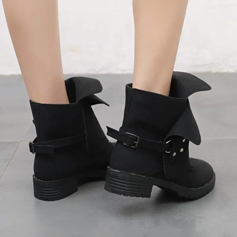 2021  Western Fashion Winter Woman Ladies Horse Riding Boots Vintage Combat Punk Boot Women Genuine Leather Short Boot