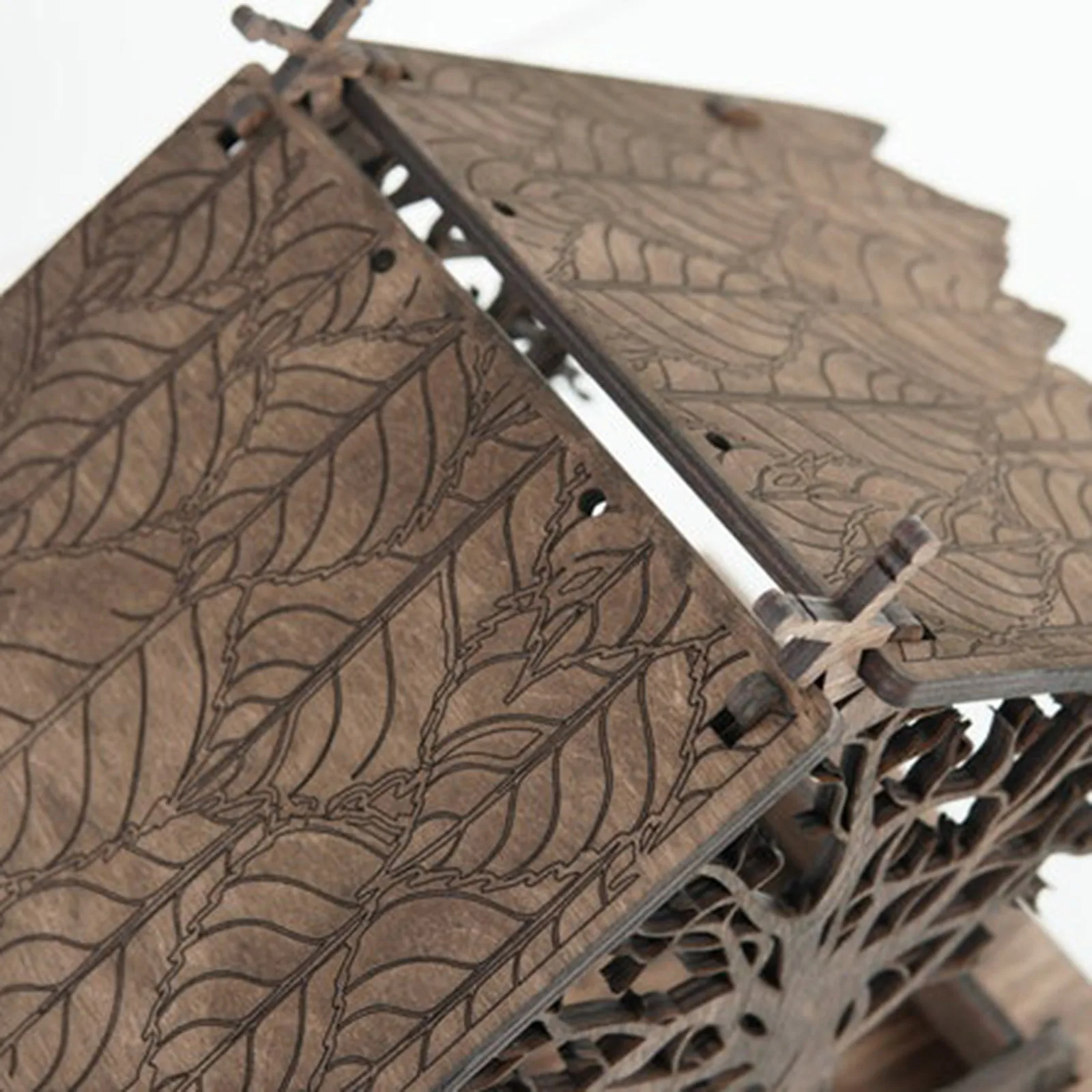 

1/2/4PCS Wooden Bird House Bird Feeder Perfect Gift Hanging Bird Feeder Bird Supplies Elegantly Crafted High Quality