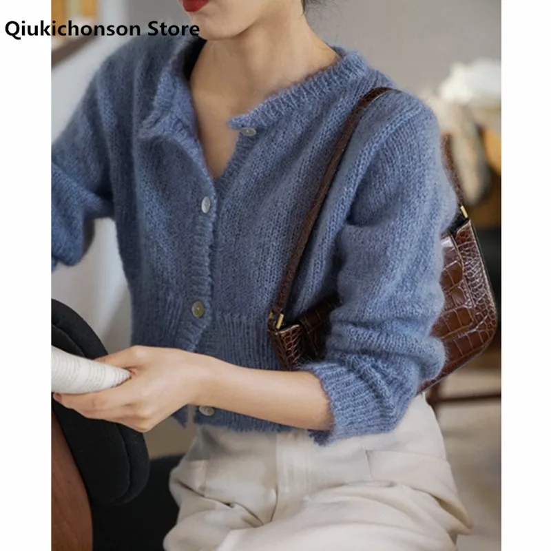 

Женский укороченный свитер на пуговицах, с длинным рукавом