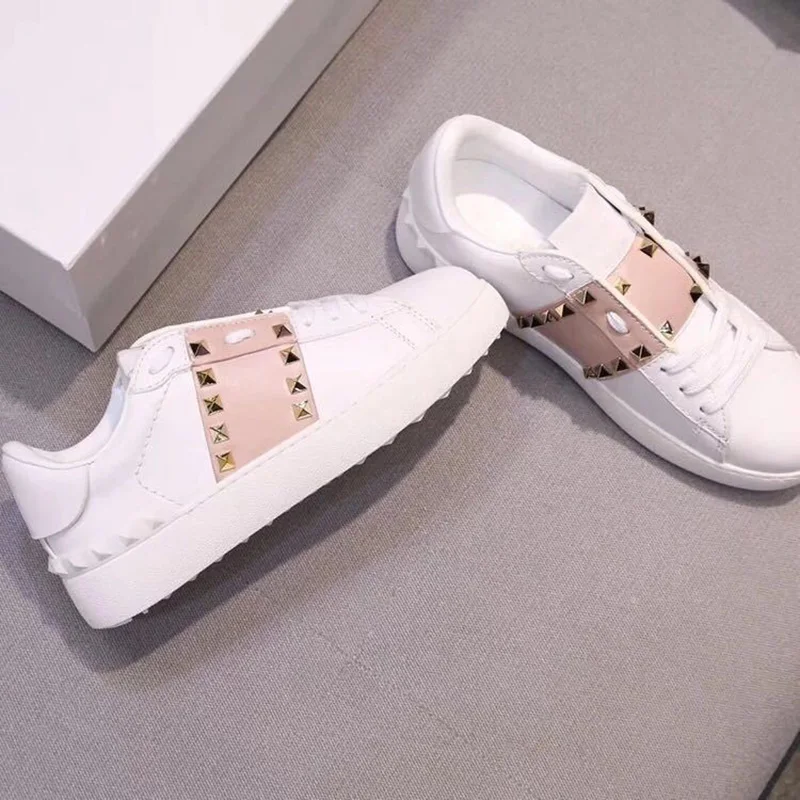 2019 модные кроссовки Женская Белая обувь Ins Кроссовки повседневная с заклепками