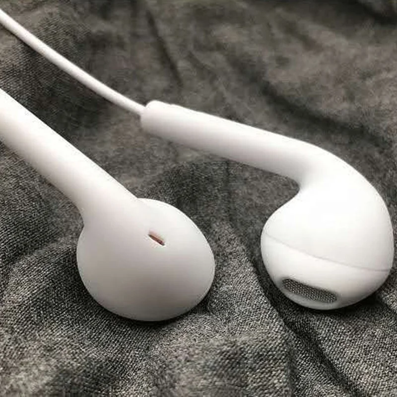 

Wired Ear Stereo Headphone Bass Subwoofer for Phone Sport Headset with Speaker Wire-controlled Earphone