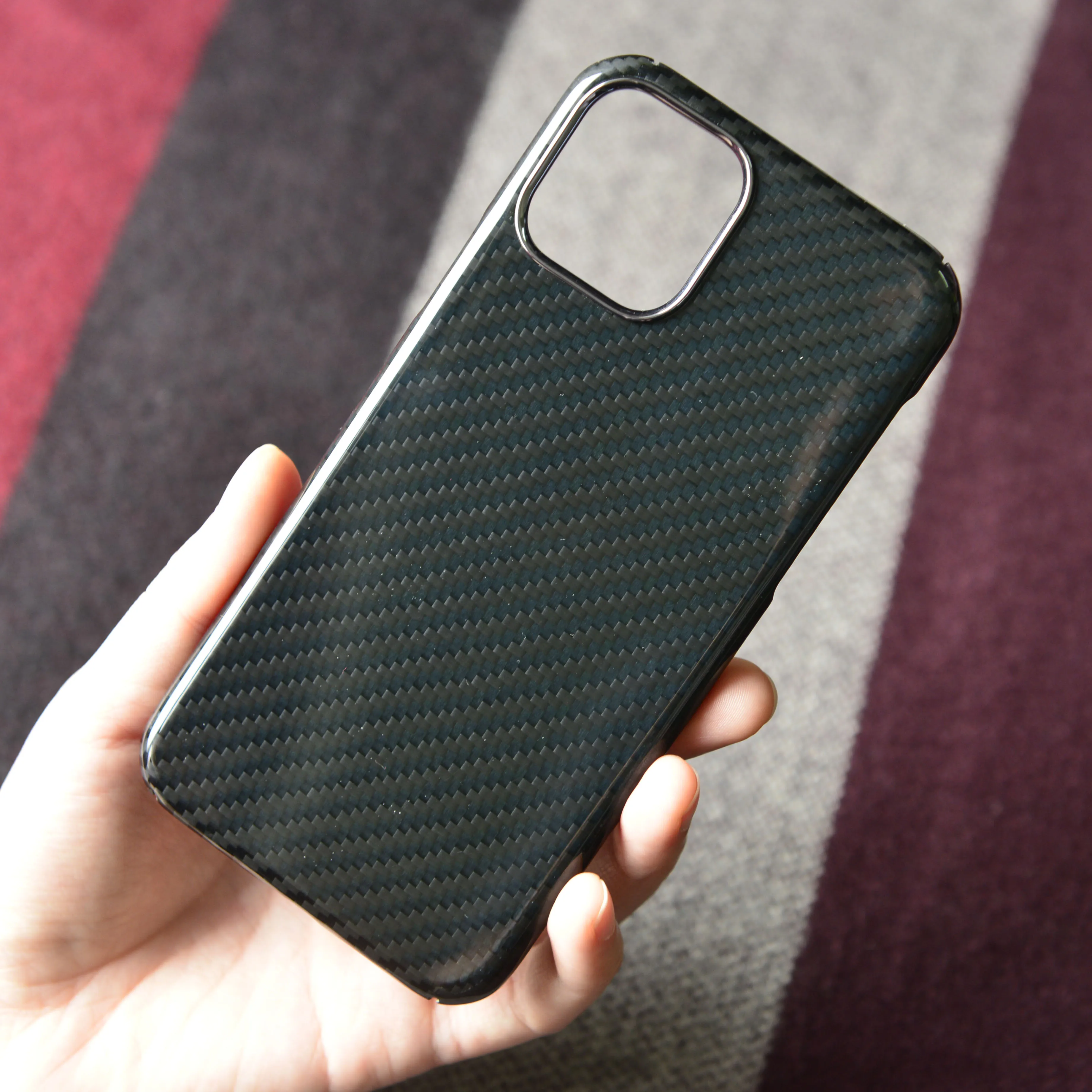 Улучшенный Суперлегкий глянцевый чехол из углеродного волокна для iPhone11