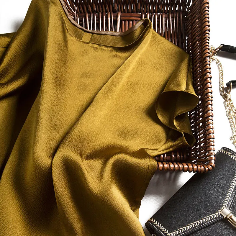 

Женская атласная рубашка с круглым вырезом, с жемчугом