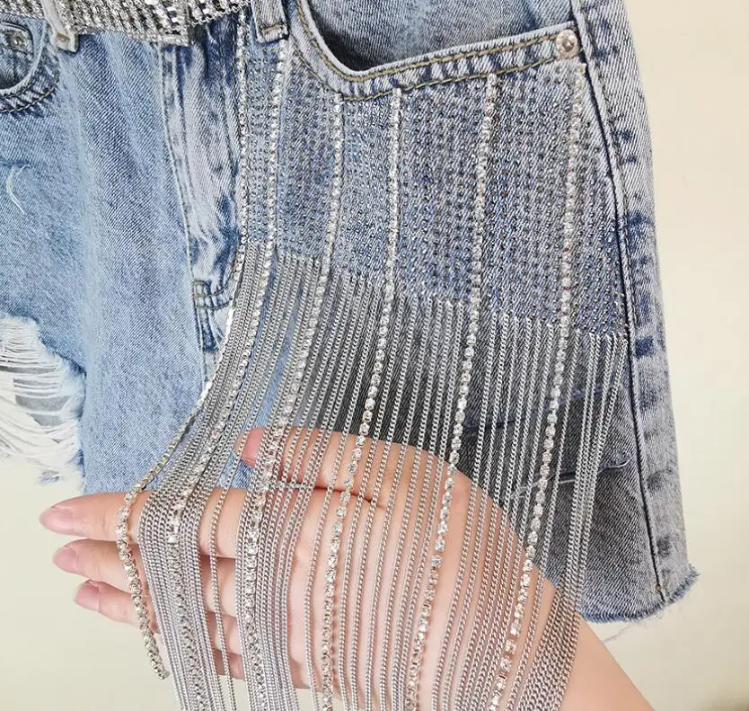 

2020 Summer Fashion Chain Tassel Hot Drill Fringe Ripped High Waist Denim Shorts Women loose jeans shorts Wide leg shorts p562