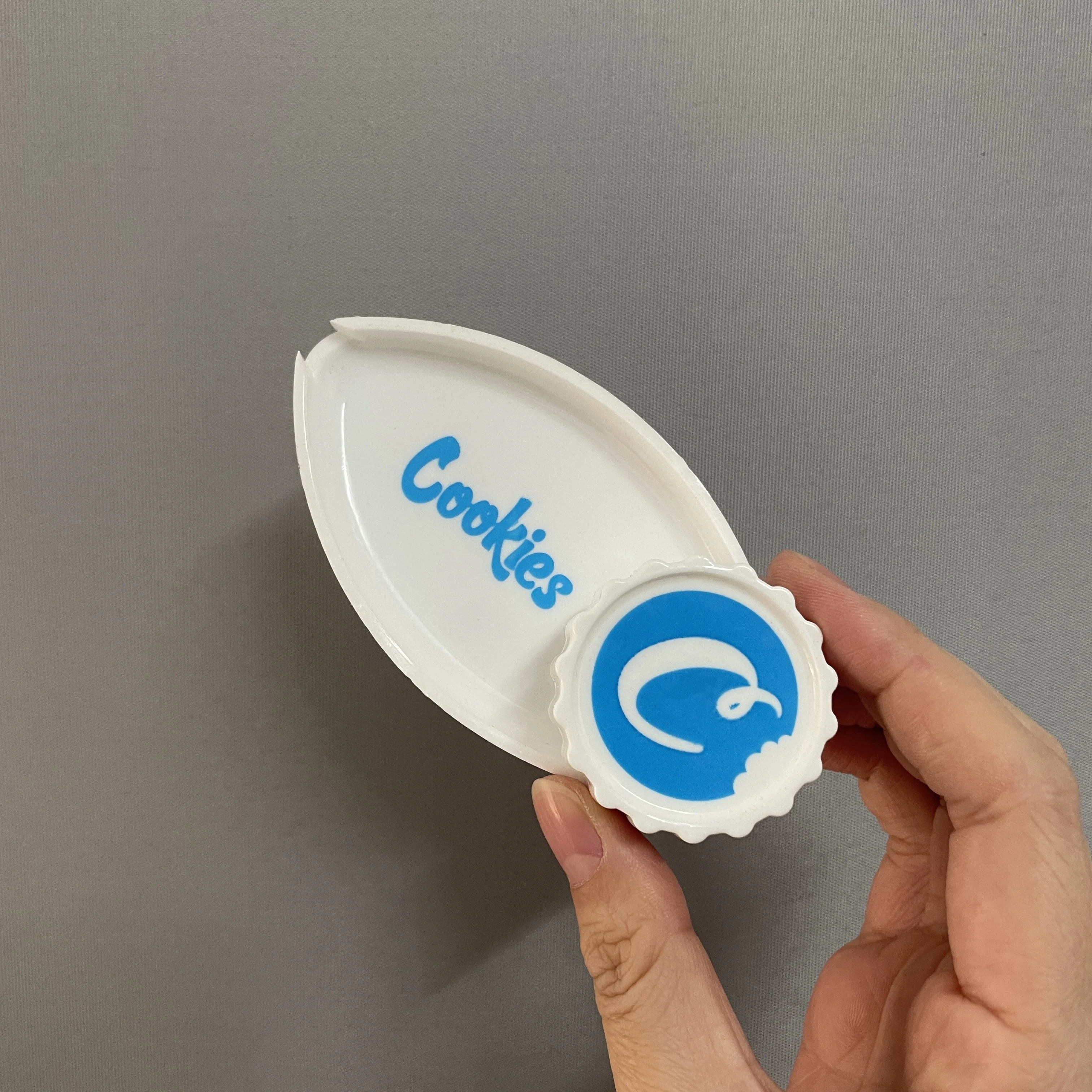 2 IN 1 Herb Grinder with Mini Tray Plastic Wholesale | Дом и сад