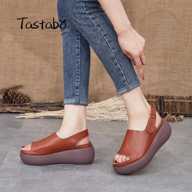 Женские босоножки на танкетке повседневные сандалии гладиаторы модель 2020 лето