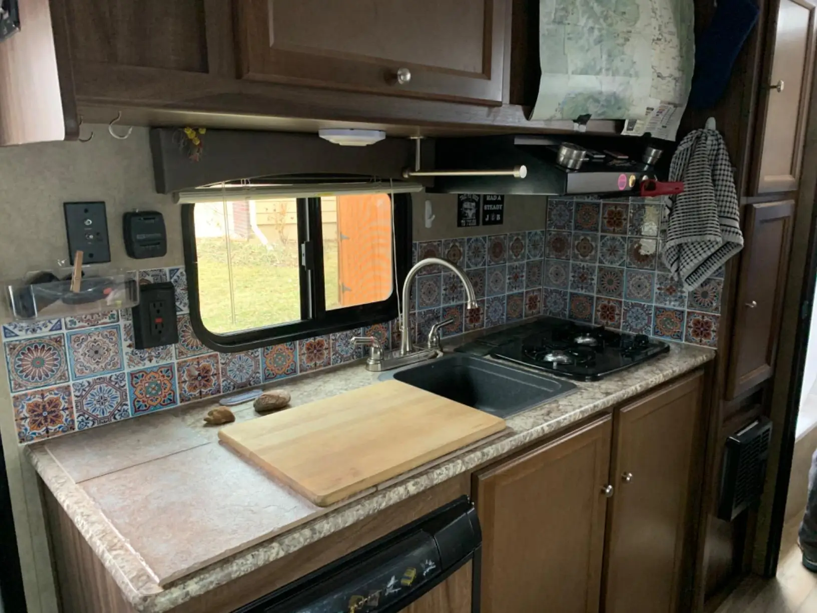 Легкая мозаичная 3d плитка наклейка на заднюю панель водонепроницаемые виниловые