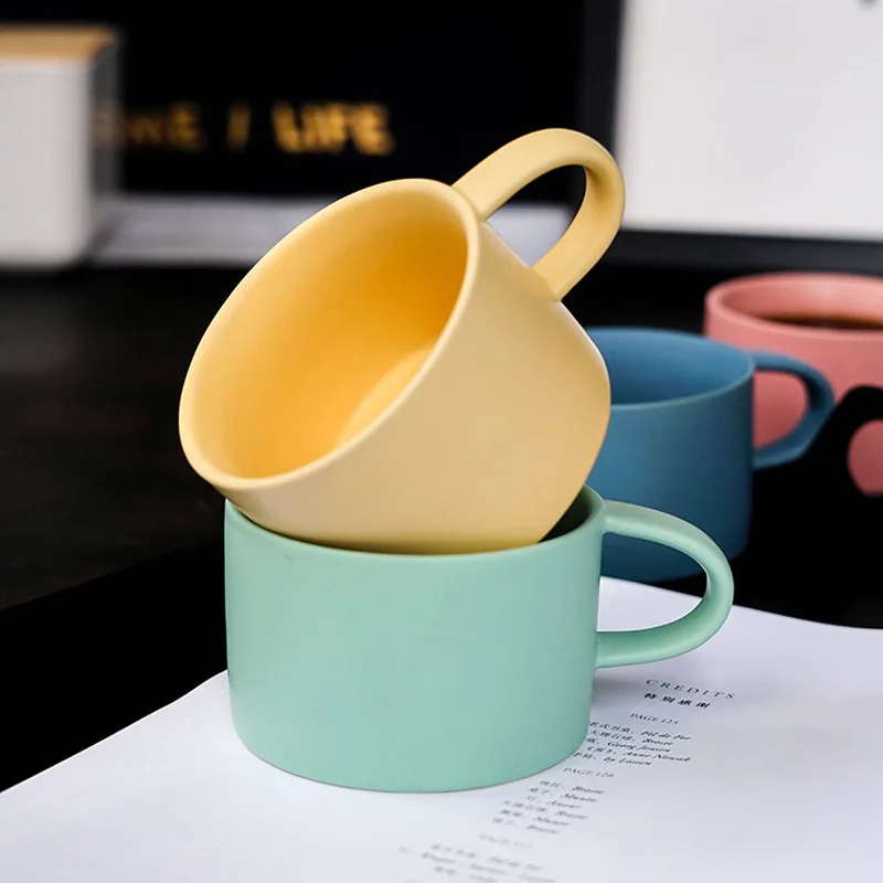 Матовая керамическая кружка в скандинавском стиле креативные однотонные чашки