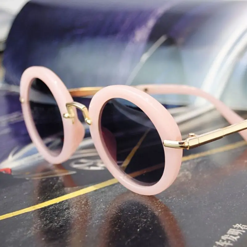 Детские солнцезащитные очки Круглые маленькие с пчелками UV400 пластиковые