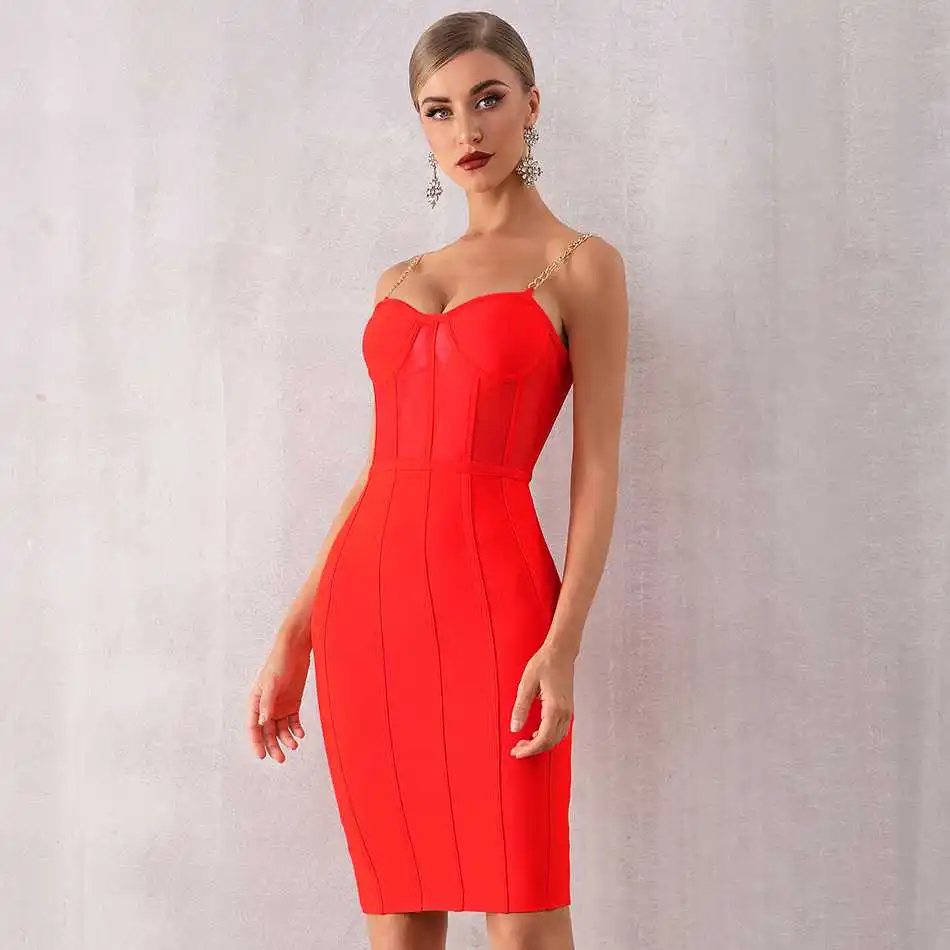 Женское Кружевное облегающее платье на тонких бретельках вечернее модельное