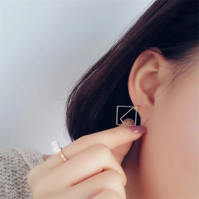 

Mini Hollow Square Dangle Earrings Metal Fashion Women Earrings Geometric Statement Drop Earrings boucles d'oreilles femmes
