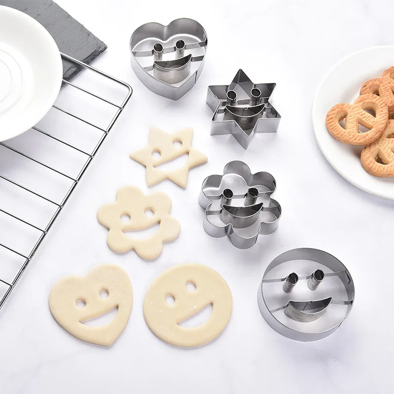 

4Pcs Creative Smiley Expression Cookie Mold Stainless Steel Cutting Tool Kitchen Tools for Baking Cookie Kitchenware Tools