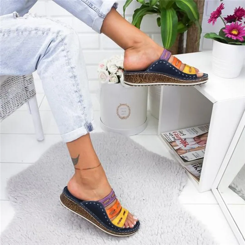 

Women shoes Three Color Slippers Beach Wedge Ladies Sandals Slip On Thick Bottom Retro Female Slippers 2021 Summer