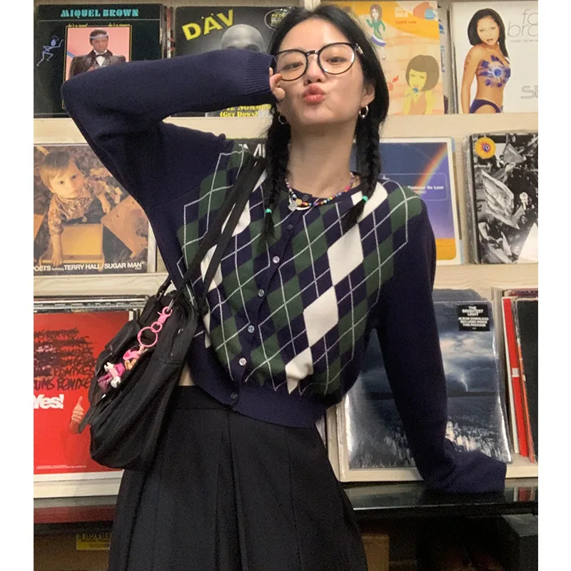 

Vintage Contrast Color Diamond Plaid College Style Gentle Knitted Cardigan Women's round Neck Slim Short Slimming Woolen Top