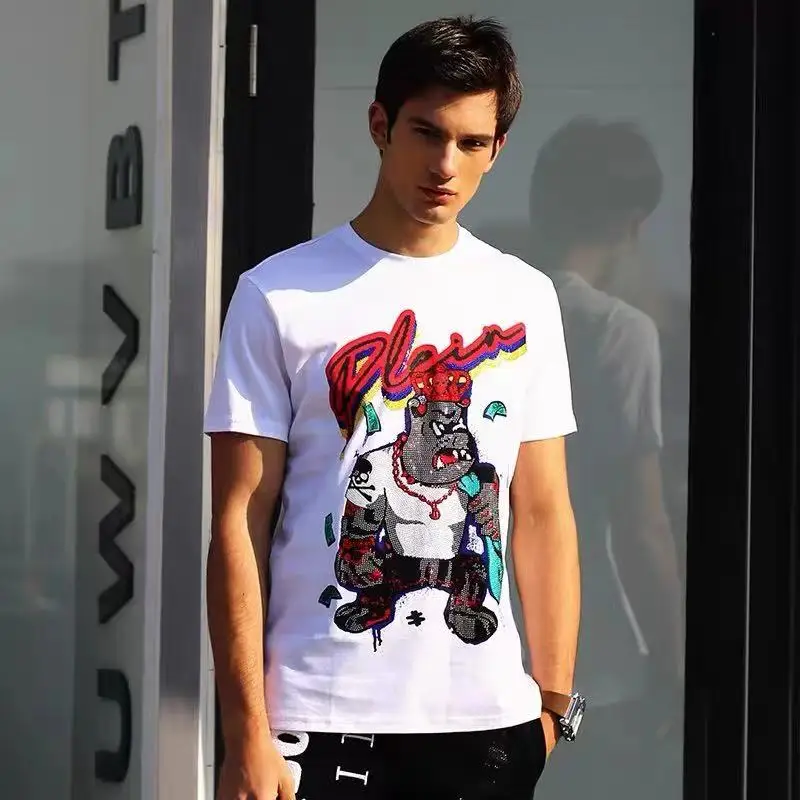 

Мужская футболка с коротким рукавом, круглым вырезом и стразами