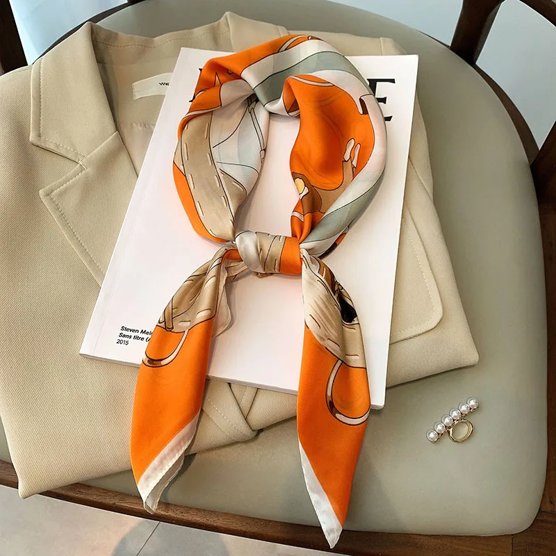 

2021 Luxury Stripe Dustproof Kerchief Autumn Female Popular Silk Scarves New 70X70CM Print Shawls Fashion Sunscreen Square Towel