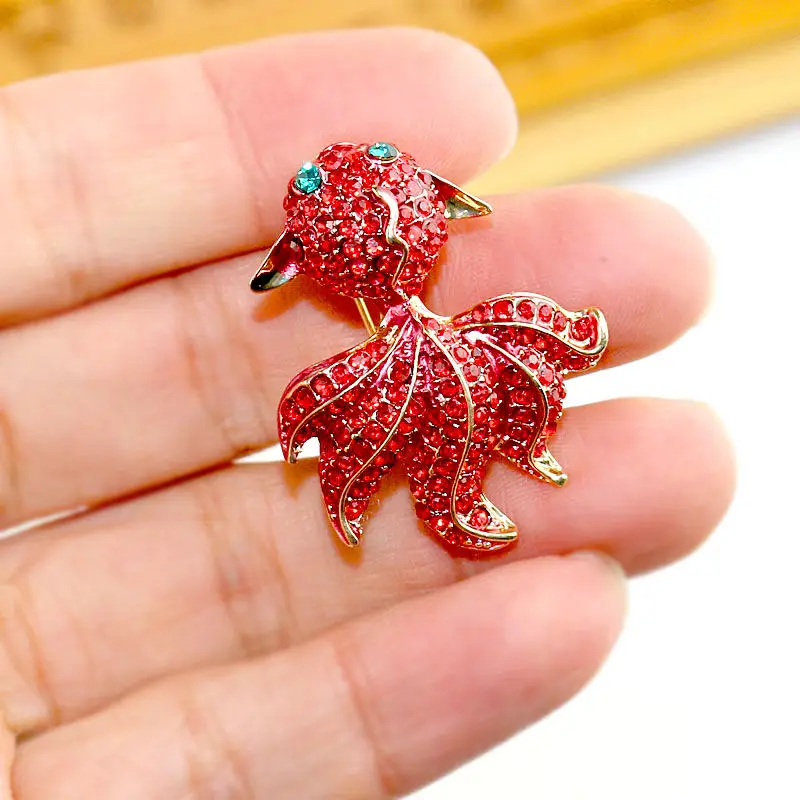 

Red goldfish brooch badge jewelry alloy diamond-studded new year gift clothing accessories brooch holiday gift