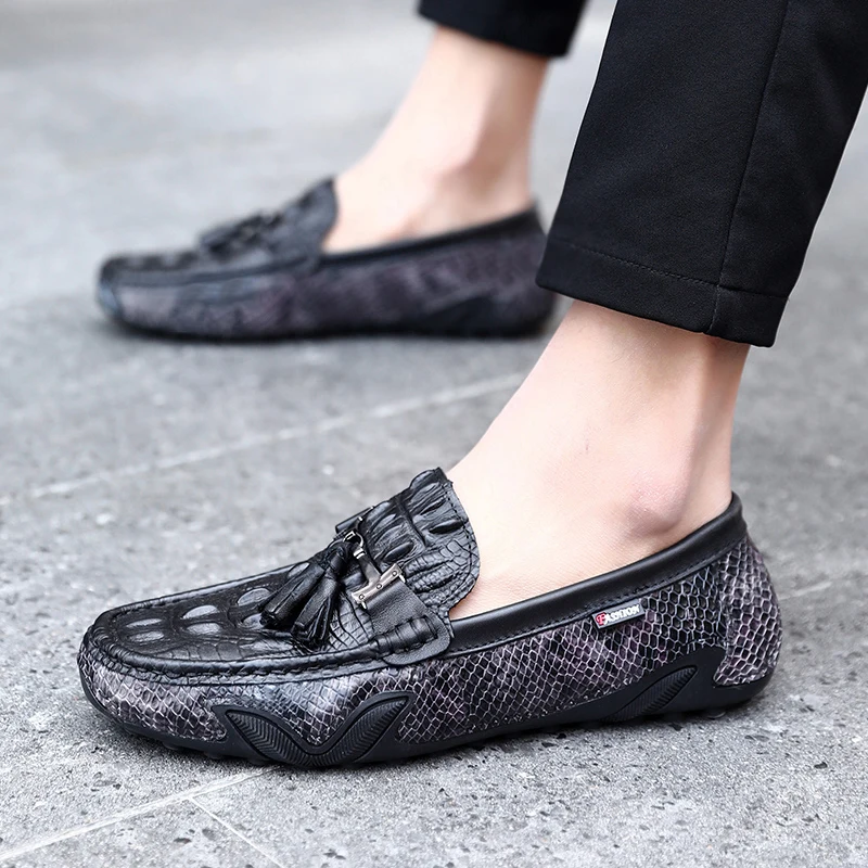 

2020 Fashion outdoor Genuine Leather Men Shoes Casual Flats Men Shoes Breathable Loafers Leather Slip Moccasins Comfortable w5