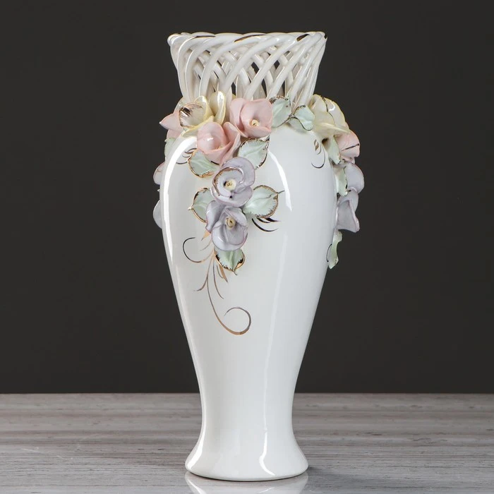 Ваза настольная &quotКокетка&quot цветы цветная лепка плетение золотистая роспись 29