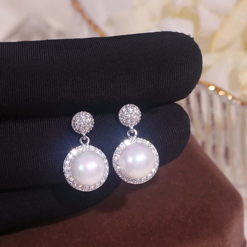 

Элегантные белые висячие серьги с искусственным жемчугом для женщин, блестящие серьги с кубическим цирконием, Женские Ювелирные изделия дл...