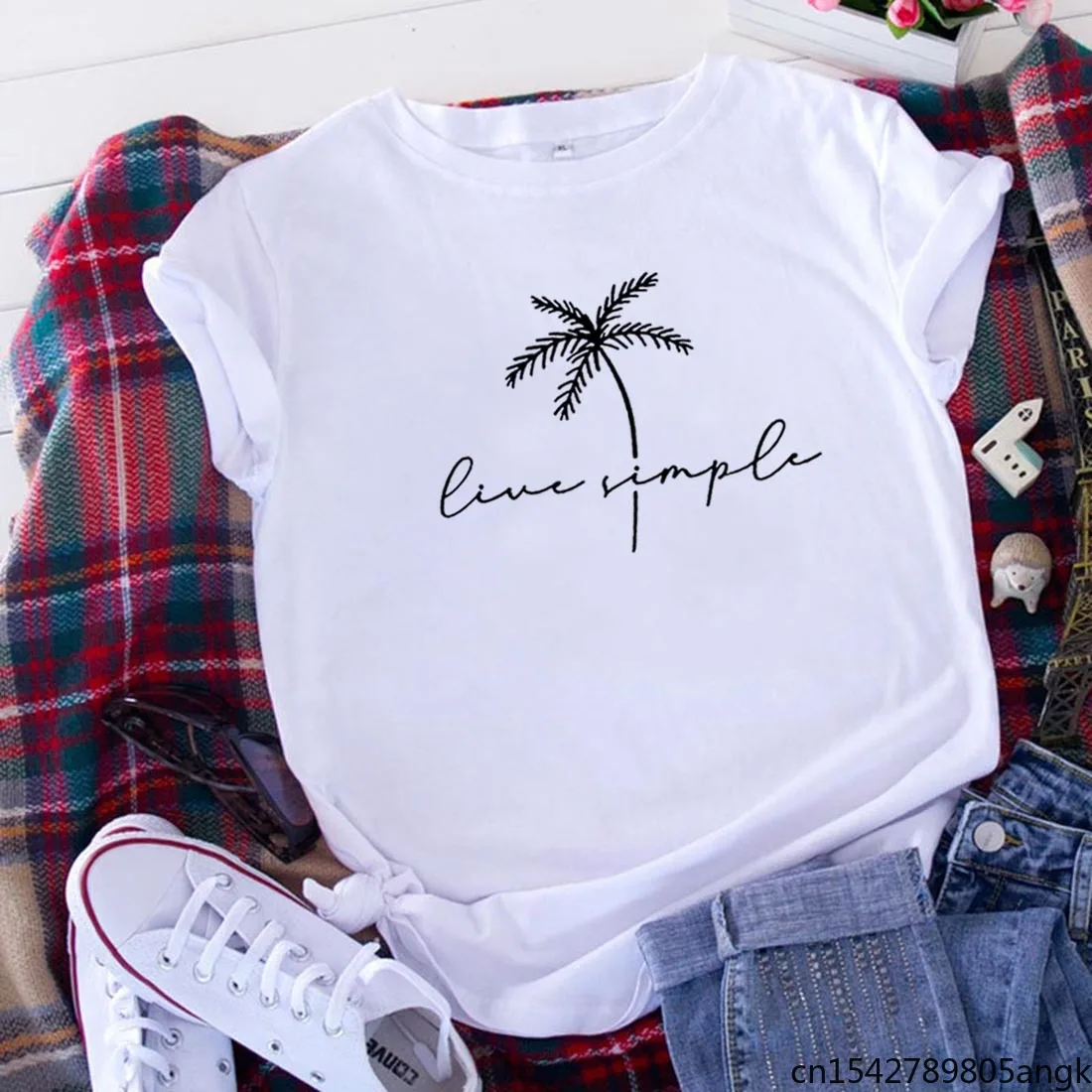 

Женская футболка с коротким рукавом и круглым вырезом