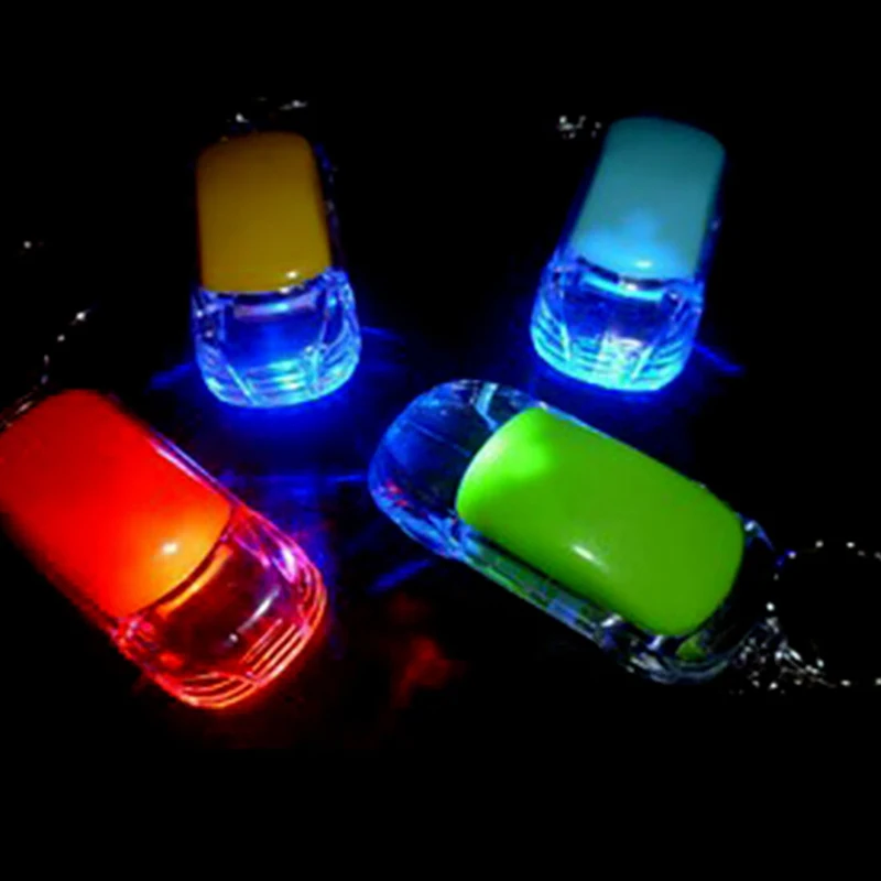 Автомобильный светильник маленький игрушечный автомобиль с кольцом для ключей