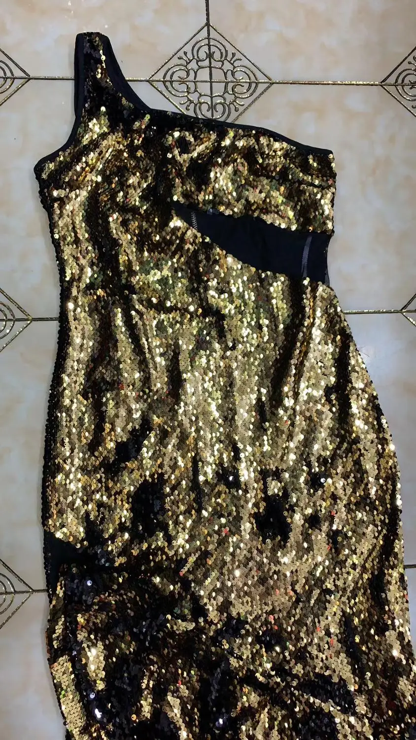 

Fashion Luxury Women Sexy One Shoulder Sleeveless Sequins Trumpet Gold Mesh Dress 2020 Elegant Female Summer Dress Party Vestido
