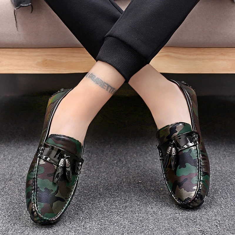 

Casual Soft Leather Shoes Slip on Men's Fashion Striped Moccasin Peas Shoes Flat Bottom Lazy One Pedal Loafers Men Big Size 48