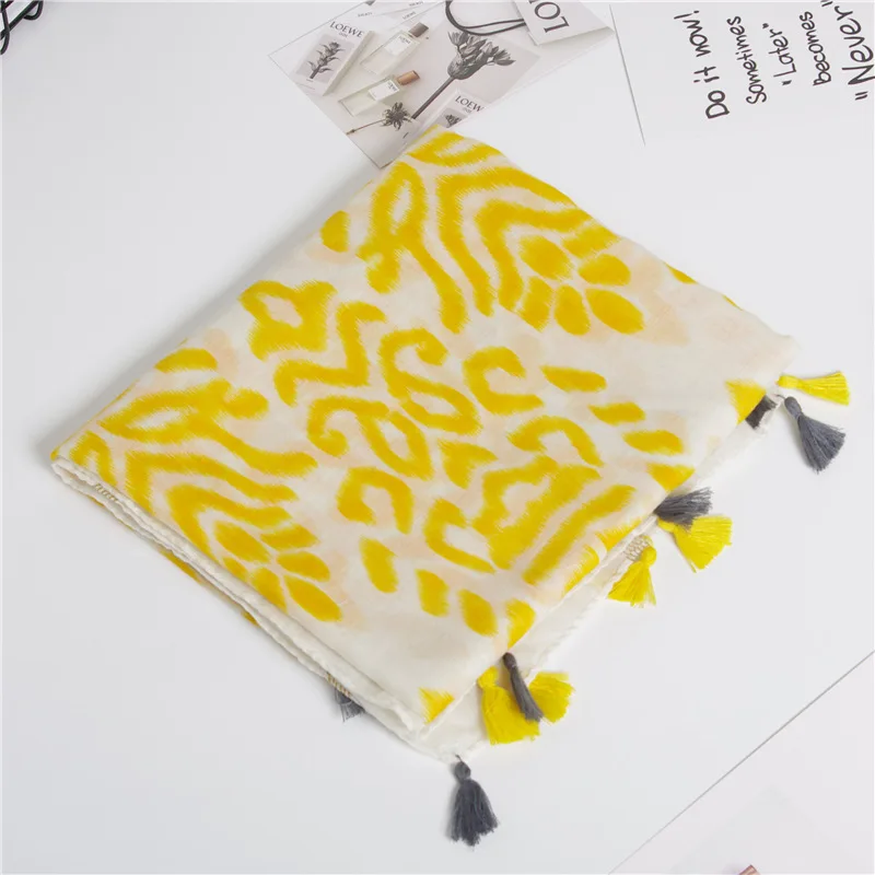 

Luxury Lady cotton material warm scarf Autumn and winter Fashion New style Cotton silk scarves women's Print Sunscreen shawl