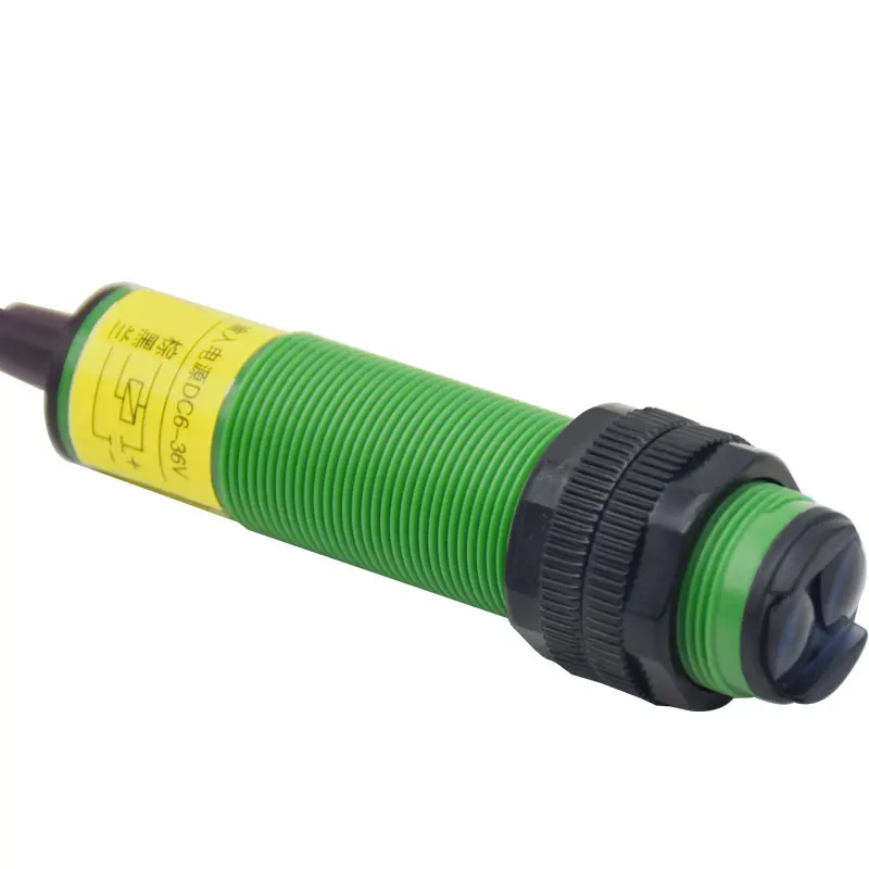 Фотоэлектрический переключатель 0-200 см (регулируемая функция обнаружения 0 см) |