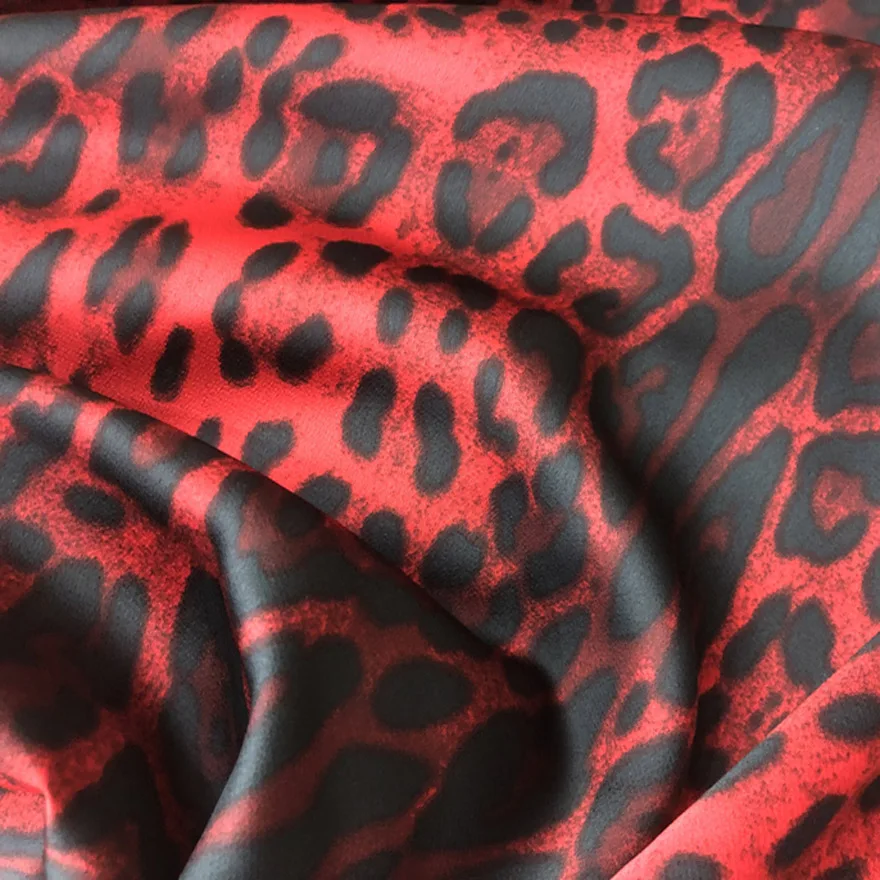 

Leopard Material Soft Crepe Satin Dropping Pajamas Fabric for Gown Dress Skirt