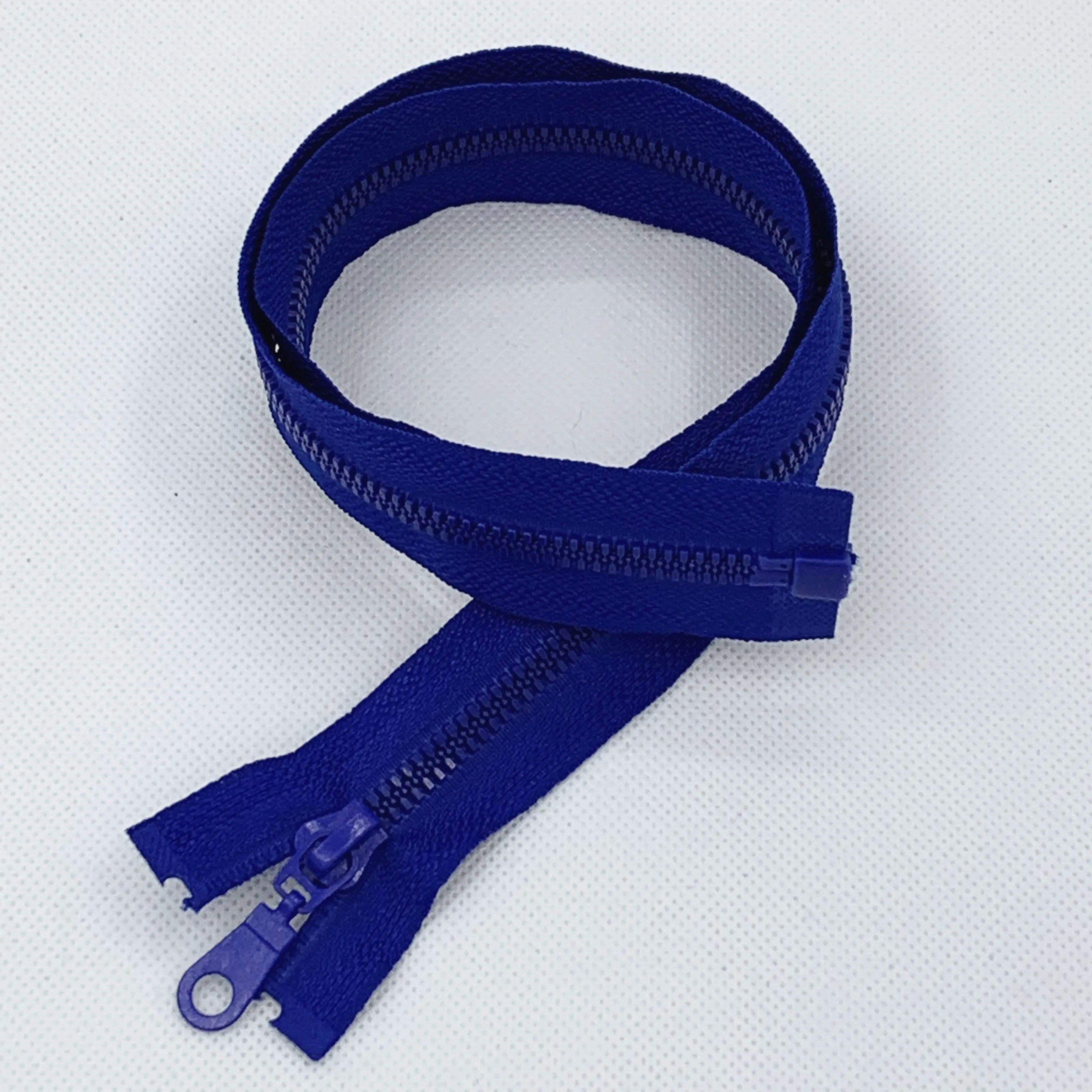 

2pcs 5#Deep Blue(10/27.5inches) Detachable Resin Zipper Opening Automatic Ecological Locking Plastic Zipper For Sewing Suit