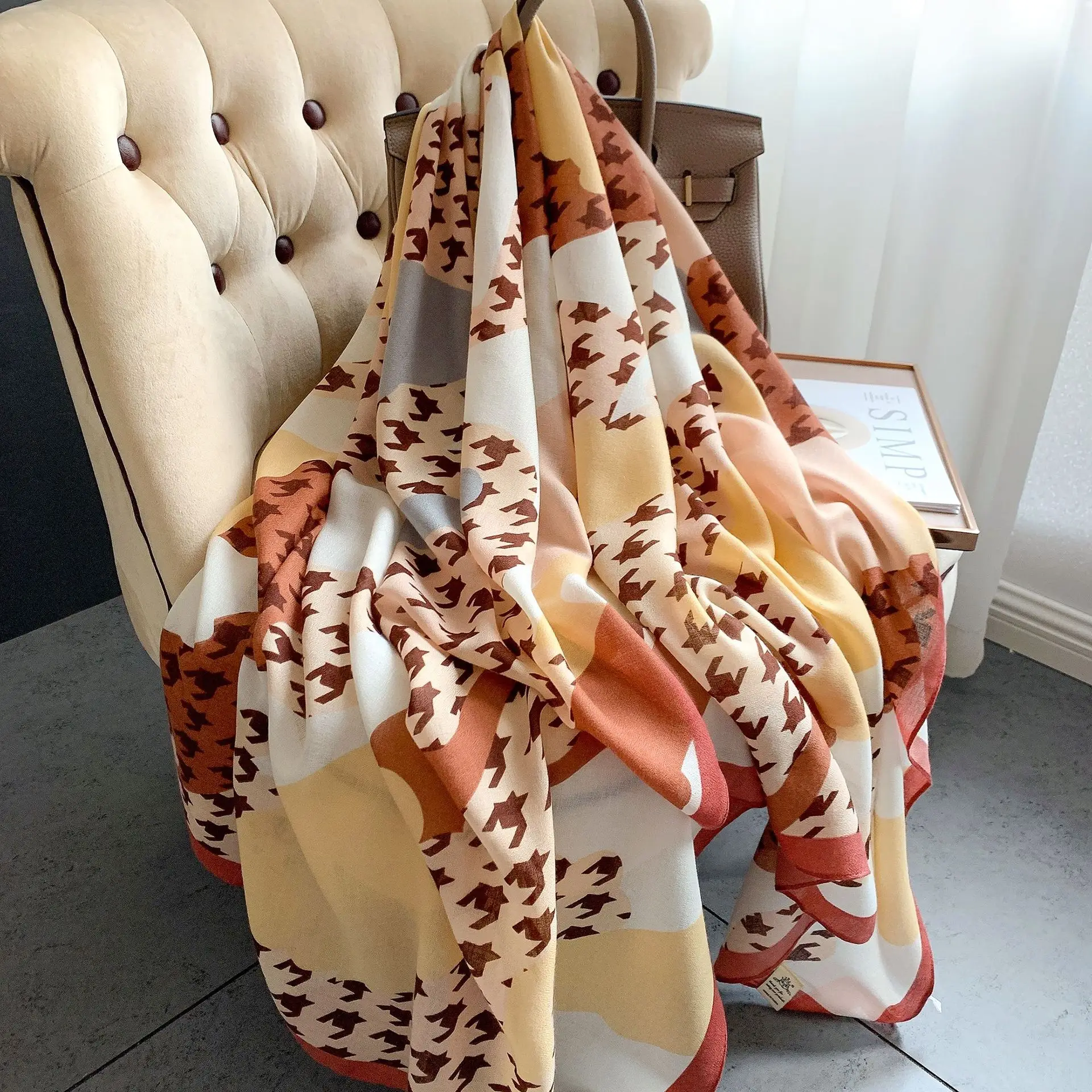 

2022 Scarf for Women cotton Foulard Female Lady Bandana scarves shawls wraps soft pashimina Echarpe beach stole luxury brand