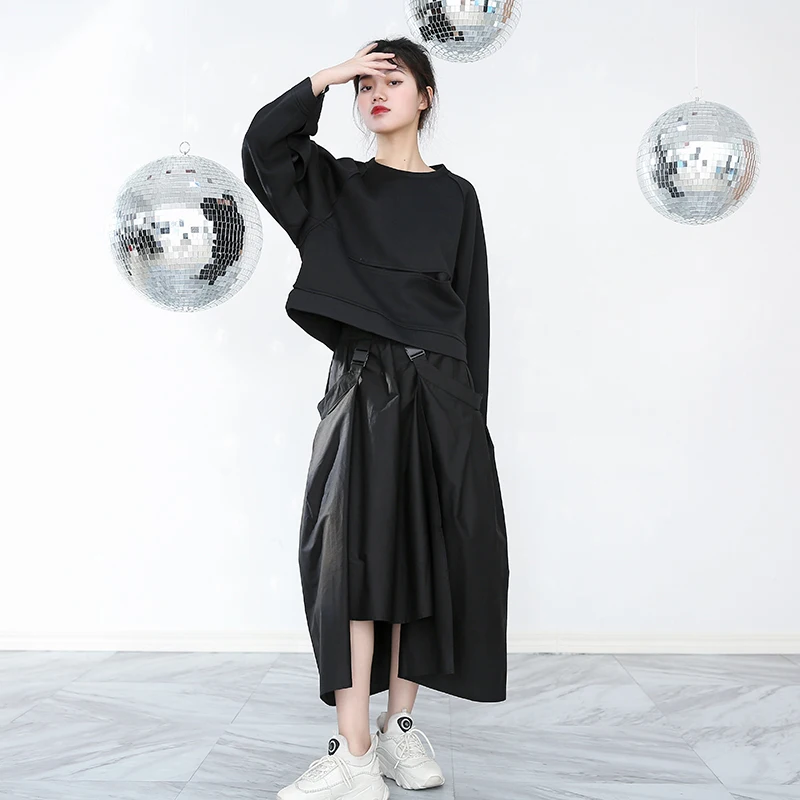 

[EAM] Loose Fit Black Hollow Out Sweatshirt New Round Neck Long Sleeve Women Big Size Fashion Tide Spring Autumn 2021 JH3570