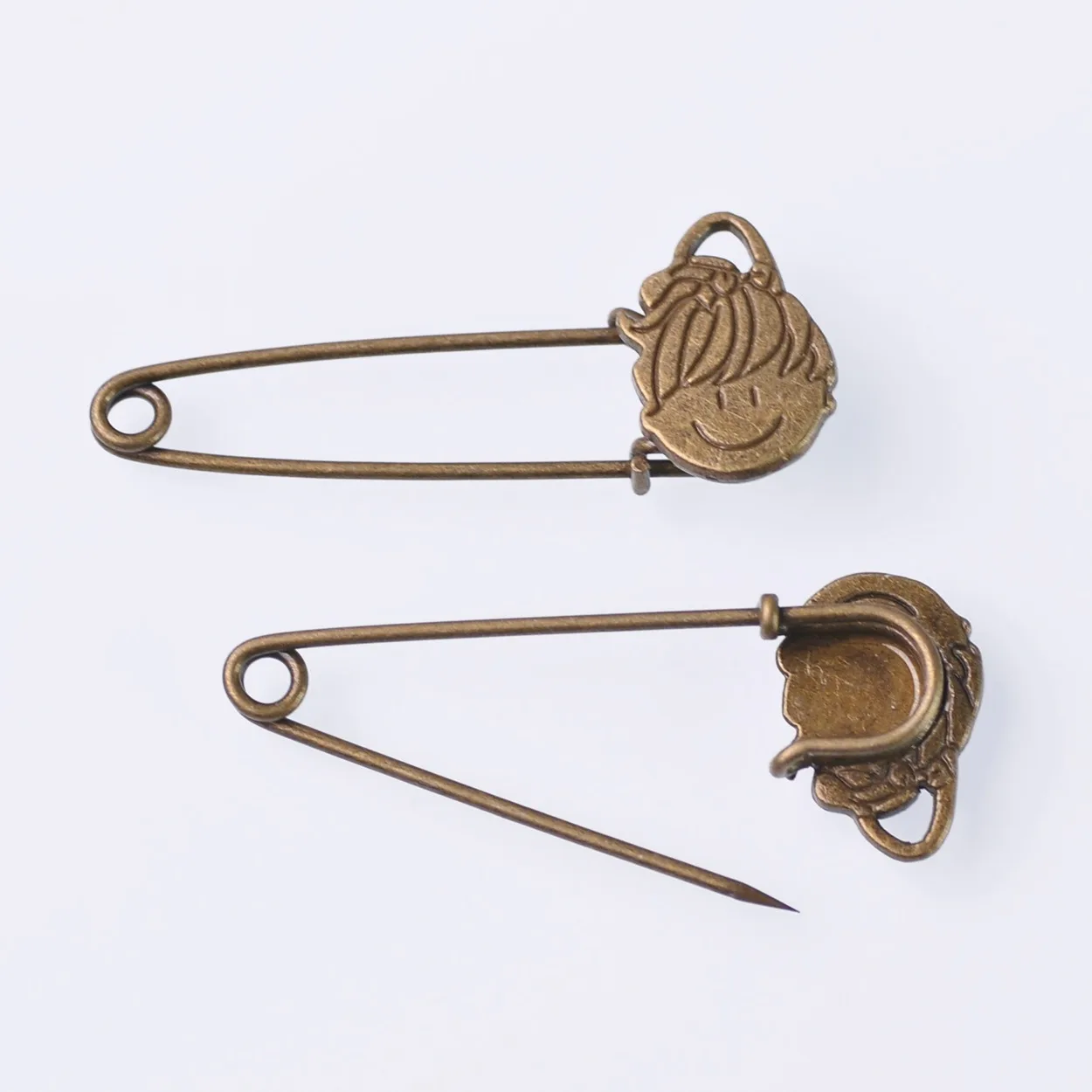 

2pcs Vintage Bronze Alloy Jewelry Wedding Gift Safety Pin Brooches Lots Jewelry