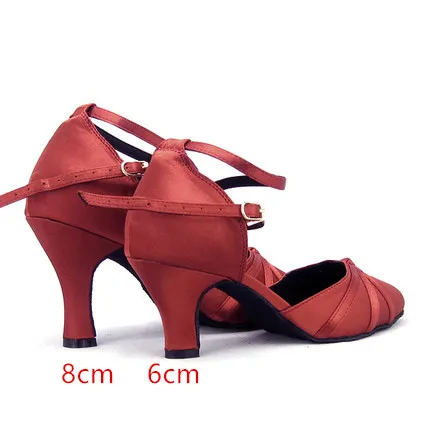 Женские атласные туфли для танцев закрытые с острым носком латинских бальных